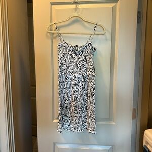 black and white bodycon dress